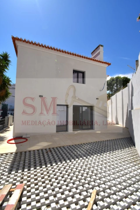 Moradia T4 para Venda em Almada, Cova da Piedade, Pragal e Cacilhas