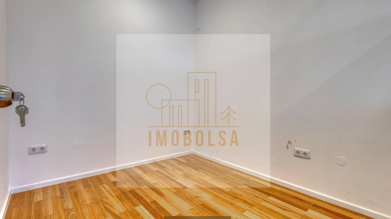 Escritório para Arrendamento em Moreira Foto 7