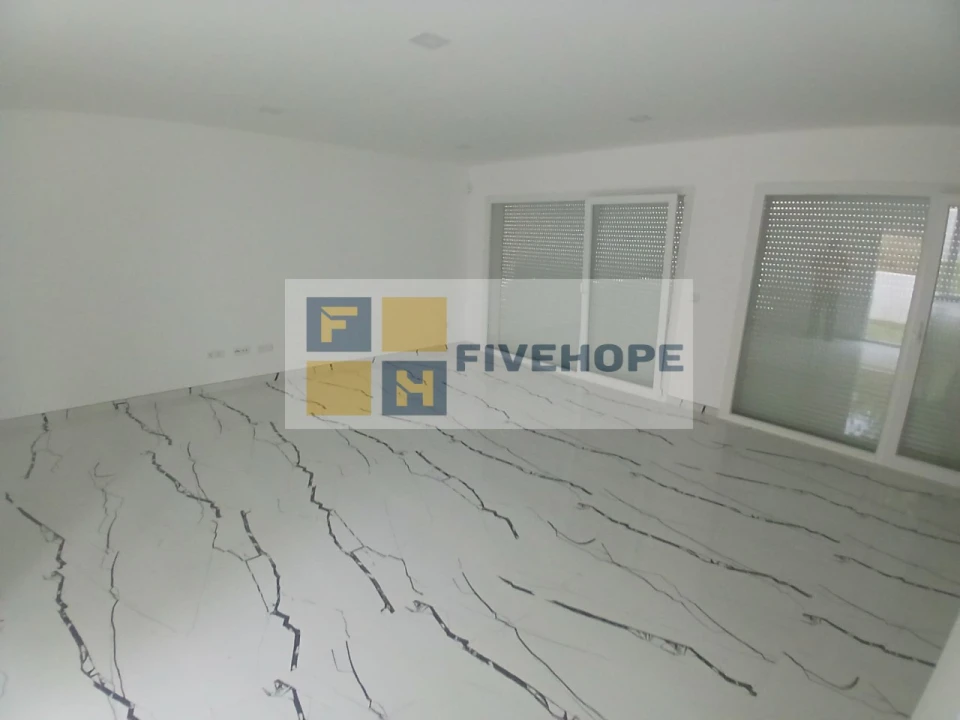 Moradia T4 para Venda em Antuzede e Vil de Matos Foto 6