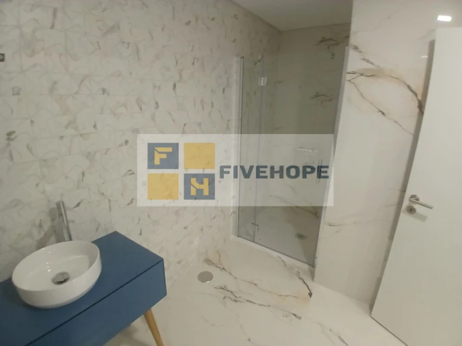 Moradia T4 para Venda em Antuzede e Vil de Matos Foto 17