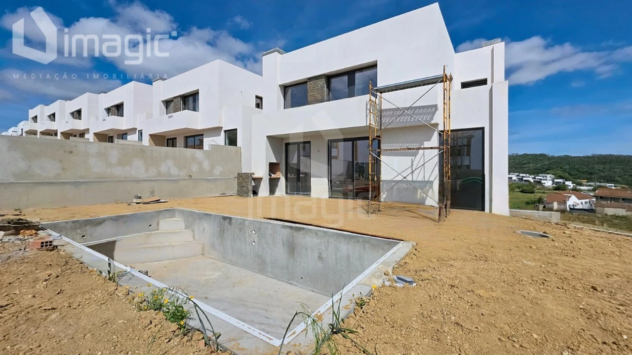 Moradia T4 para Venda em Mafra Foto 2