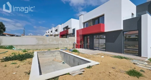 Moradia T4 para Venda em Mafra