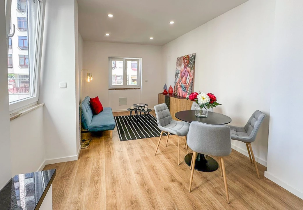 Apartamento T3 para Venda em Benfica Foto 2