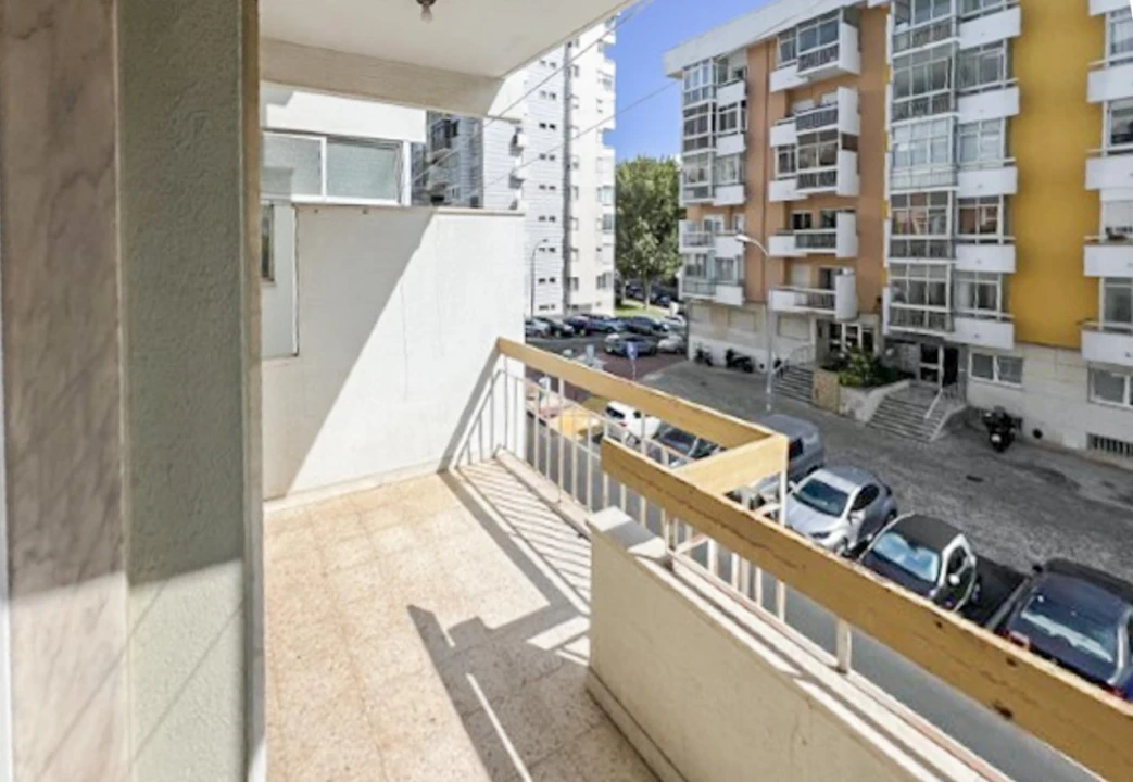 Apartamento T2 para Venda em Oeiras e São Julião da Barra, Paço de Arcos e Caxias Foto 1