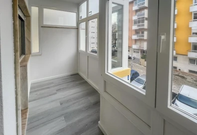 Apartamento T2 para Venda em Oeiras e São Julião da Barra, Paço de Arcos e Caxias