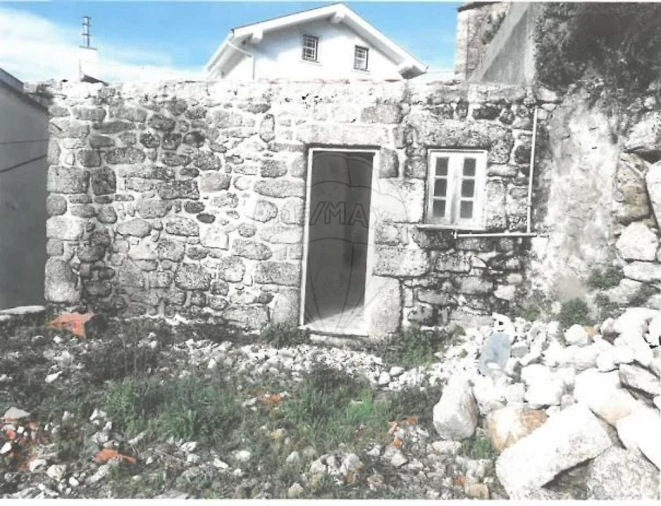 Moradia T2 para Venda em Alvoco da Serra Foto 2