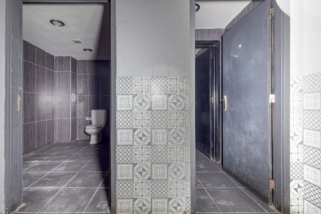 Negócio para Arrendamento em Lordelo do Ouro e Massarelos Foto 8