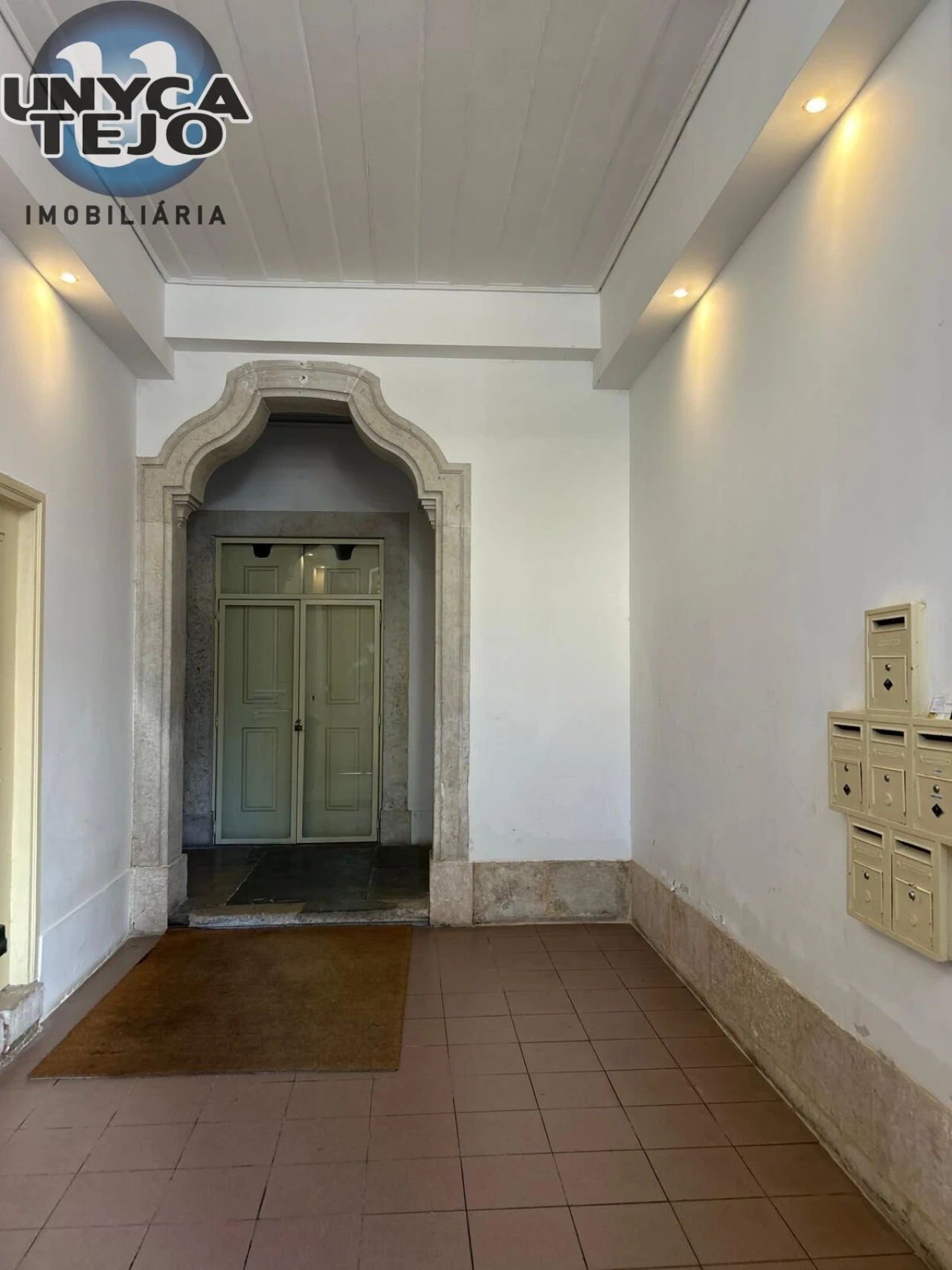 Escritório para Arrendamento em Santa Maria Maior Foto 10