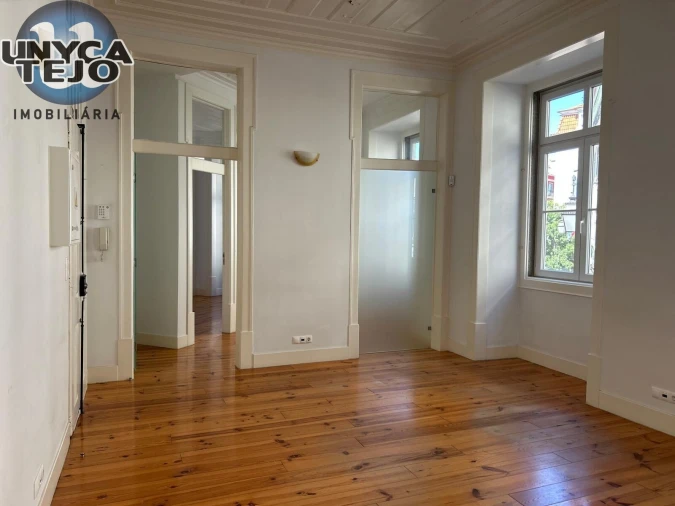 Escritório para Arrendamento em Santa Maria Maior Foto 6