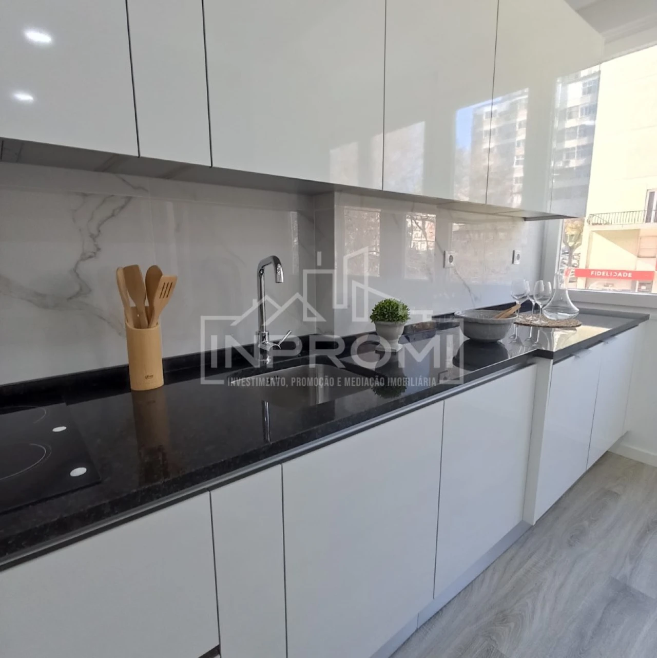 Apartamento T3 para Venda em Benfica Foto 8