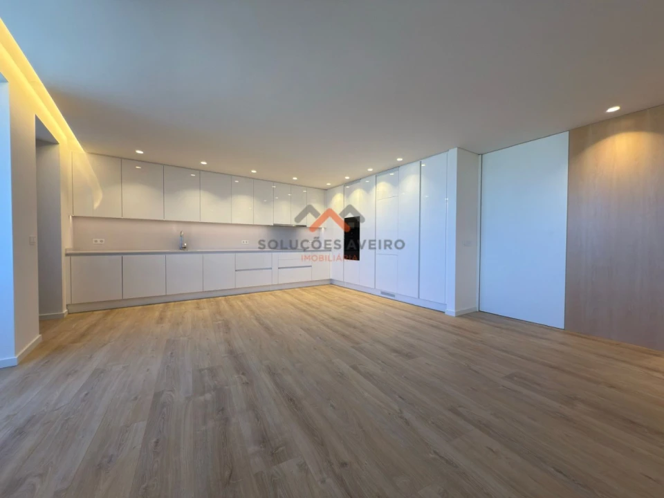Apartamento T3 para Venda em Esgueira Foto 9