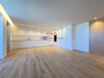 Apartamento T3 para Venda em Esgueira