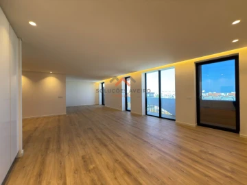 Apartamento T3 para Venda em Esgueira
