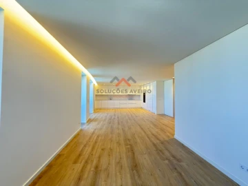 Apartamento T3 para Venda em Esgueira