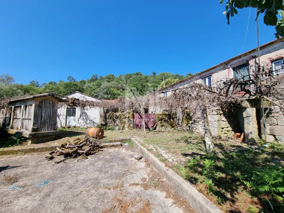 Moradia T3 para Venda em Covas Foto 4