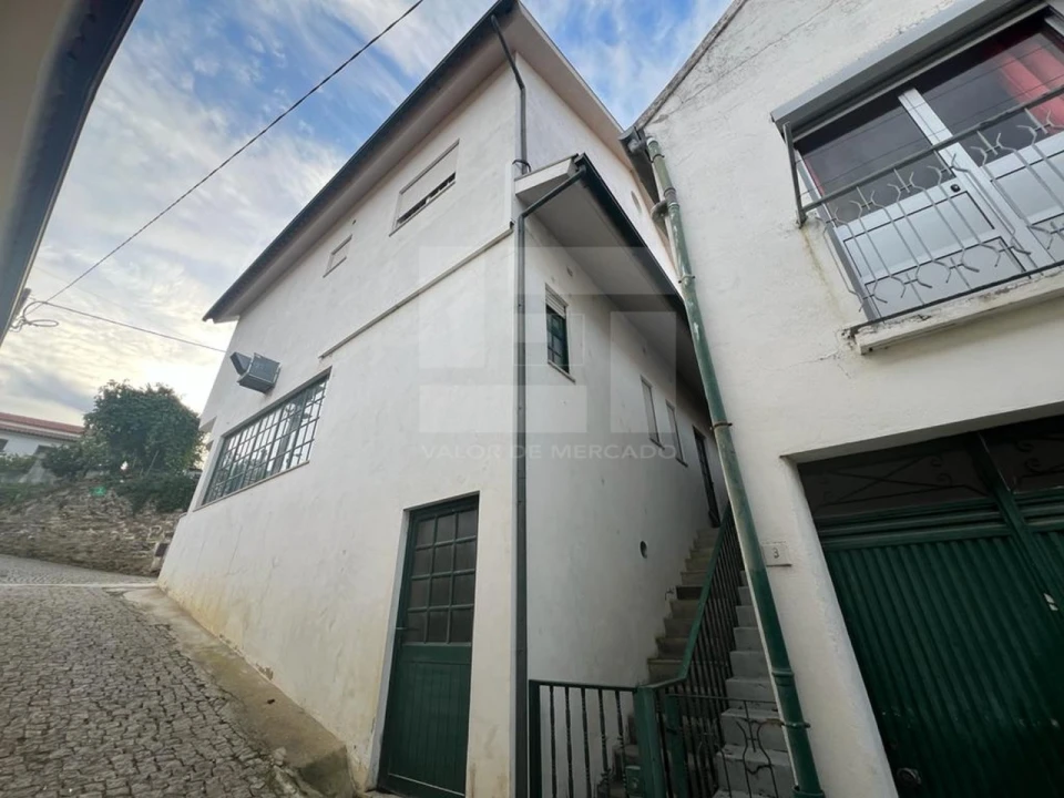 Moradia T2 para Venda em Ervedosa do Douro Foto 9