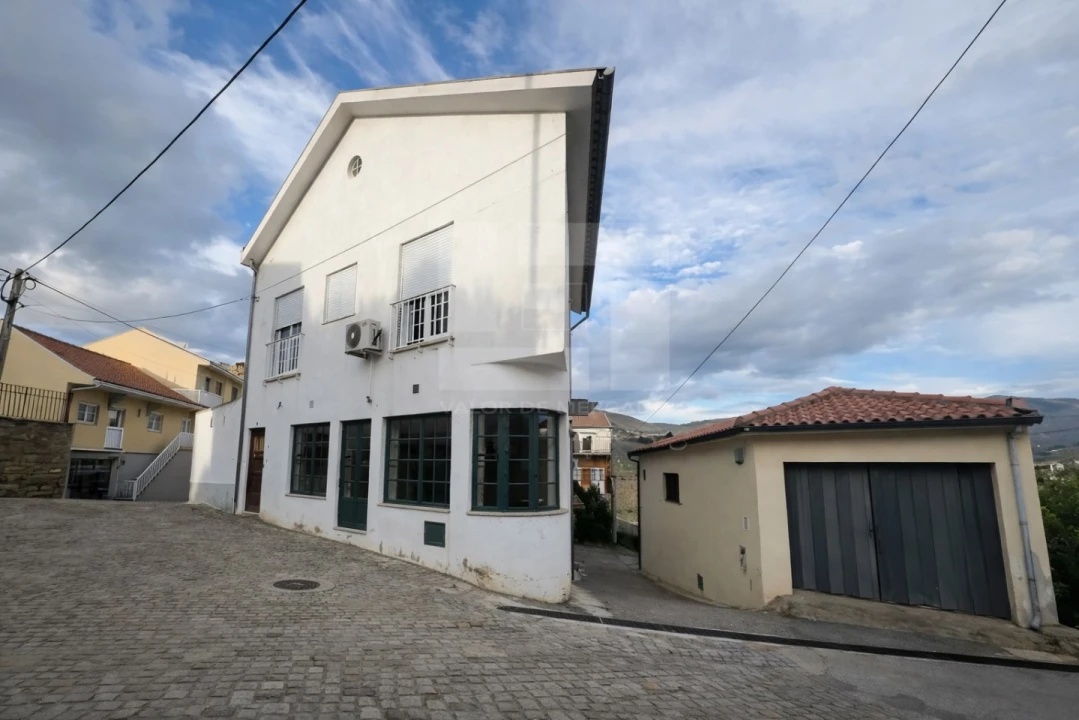 Moradia T2 para Venda em Ervedosa do Douro Foto 2