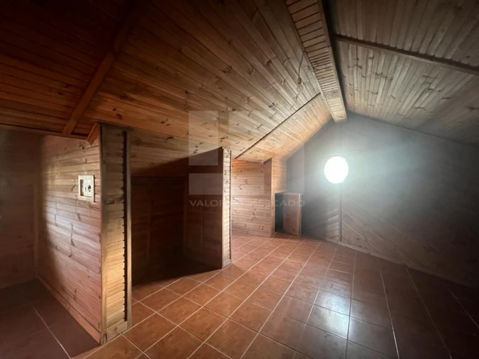 Moradia T2 para Venda em Ervedosa do Douro Foto 10