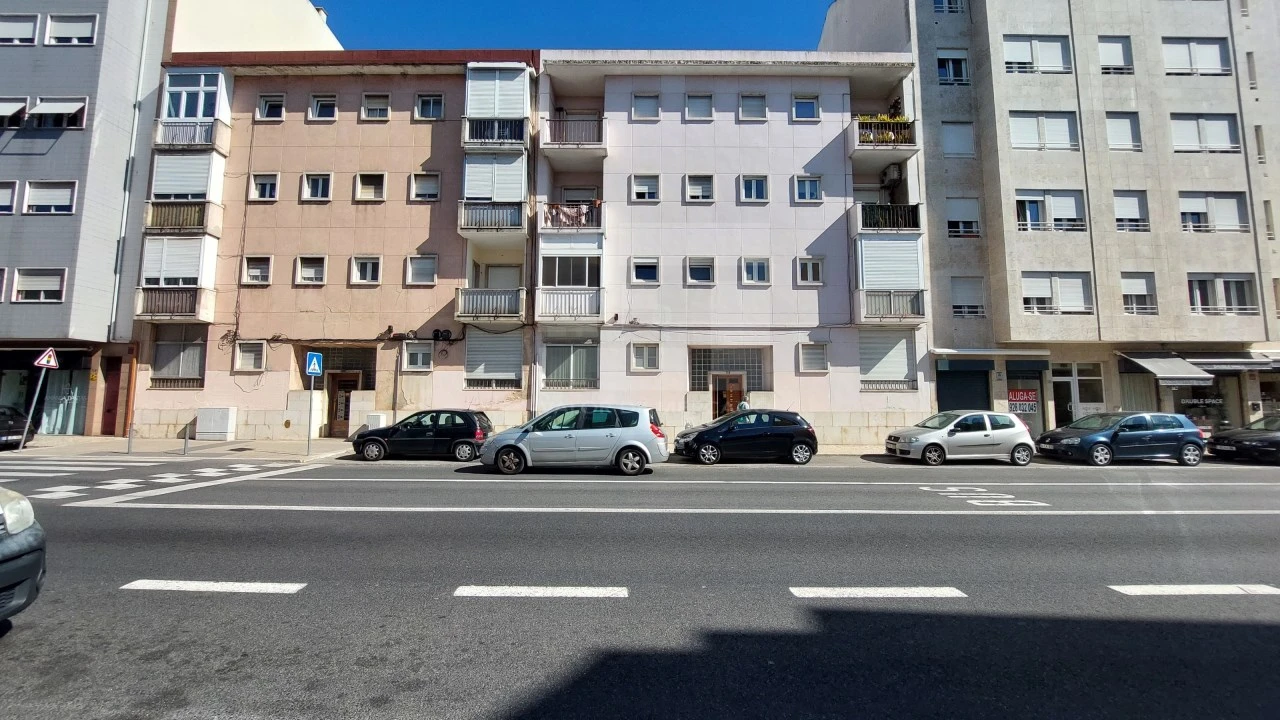 Apartamento T3 para Venda em Benfica Foto 18