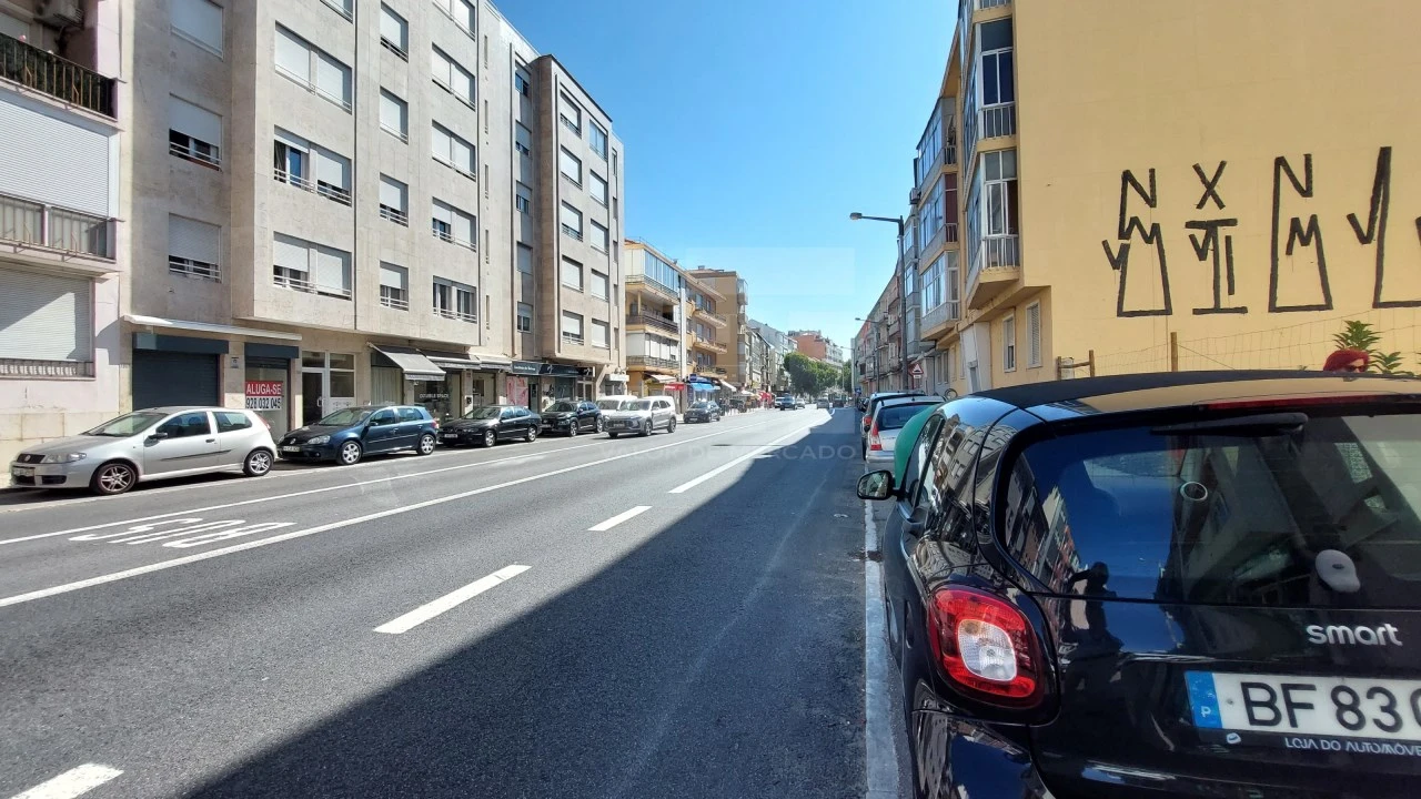 Apartamento T3 para Venda em Benfica Foto 19