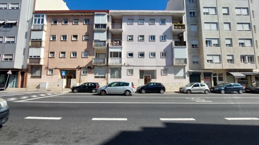 Apartamento T3 para Venda em Benfica Foto 18