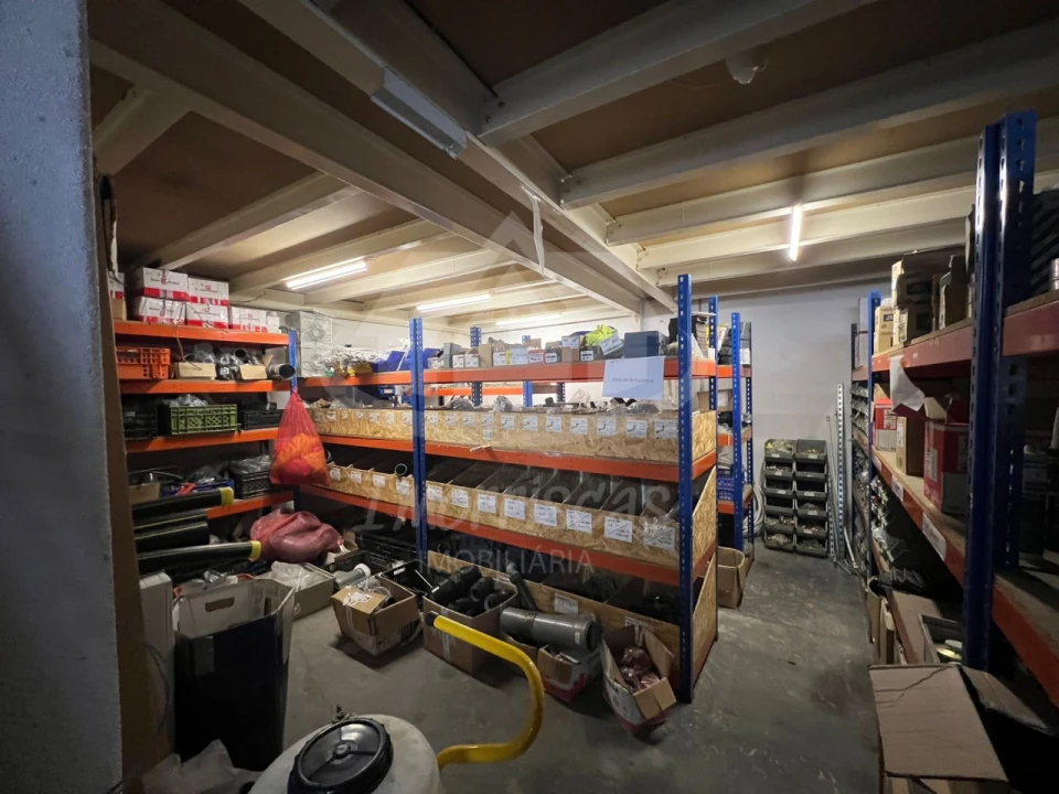 Armazém para Venda em Póvoa de Santa Iria e Forte da Casa Foto 5