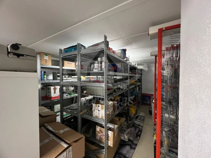 Armazém para Venda em Póvoa de Santa Iria e Forte da Casa Foto 9