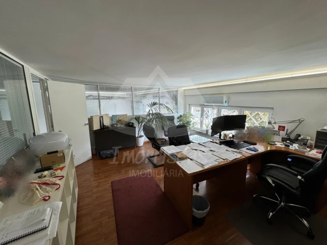 Armazém para Venda em Póvoa de Santa Iria e Forte da Casa Foto 16