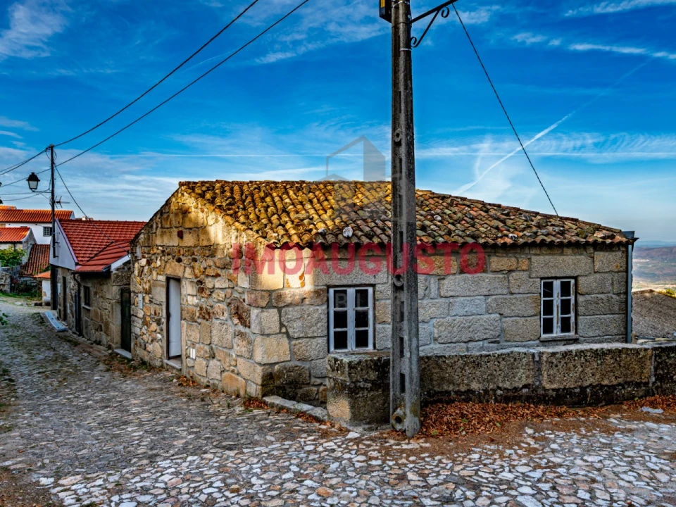 Moradia T3 para Venda em Folgosinho Foto 1