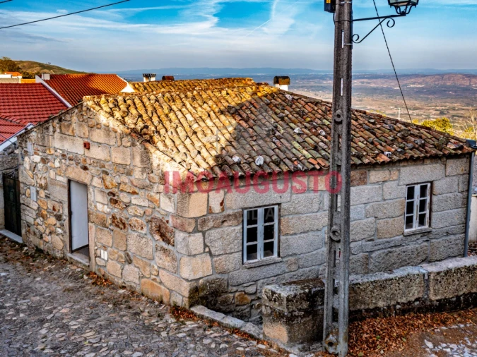 Moradia T3 para Venda em Folgosinho Foto 1