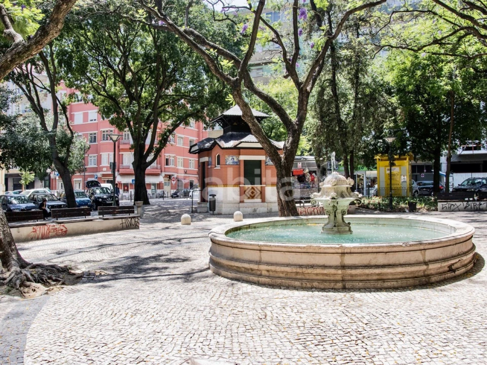 Apartamento T4 para Venda em Arroios Foto 30