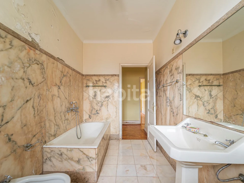 Apartamento T4 para Venda em Arroios Foto 29