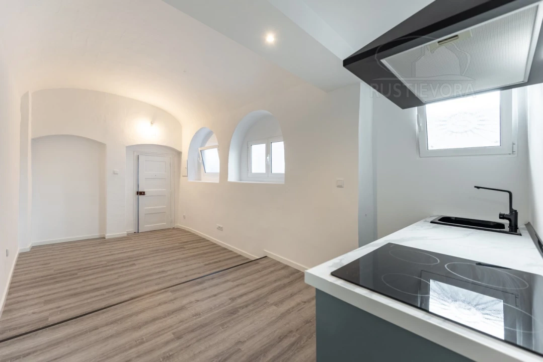 Apartamento T2 para Venda em Évora (São Mamede, Sé, São Pedro e Santo Antão) Foto 6