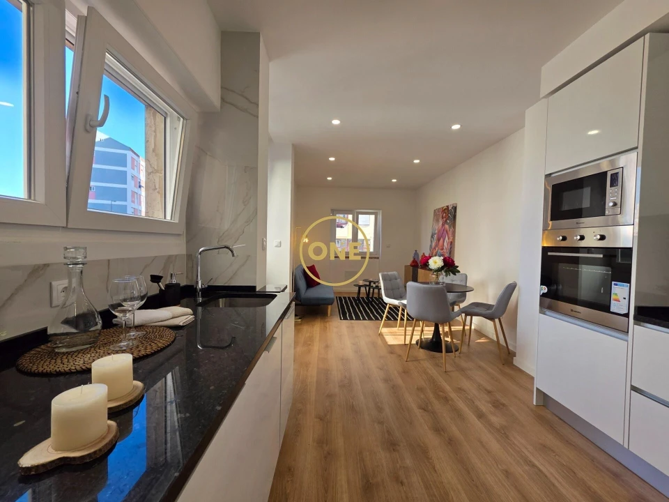 Apartamento T3 para Venda em Benfica Foto 1