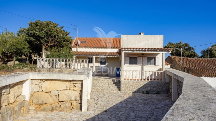 Moradia T2 para Venda em Alcobaça e Vestiaria Foto 3