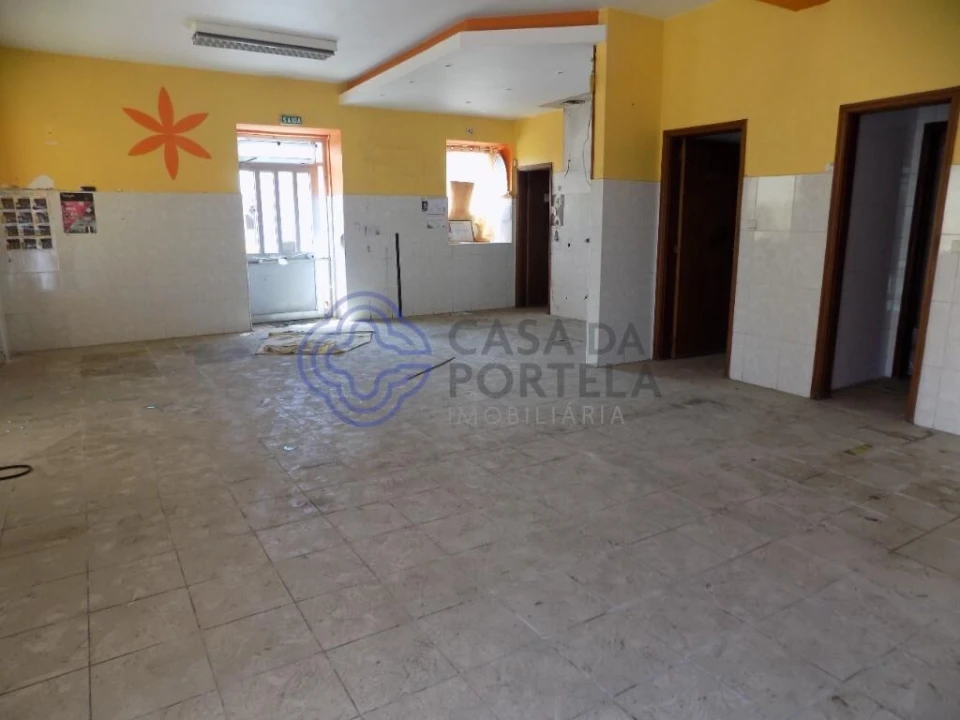 Moradia T10 para Venda em Anta e Guetim Foto 16