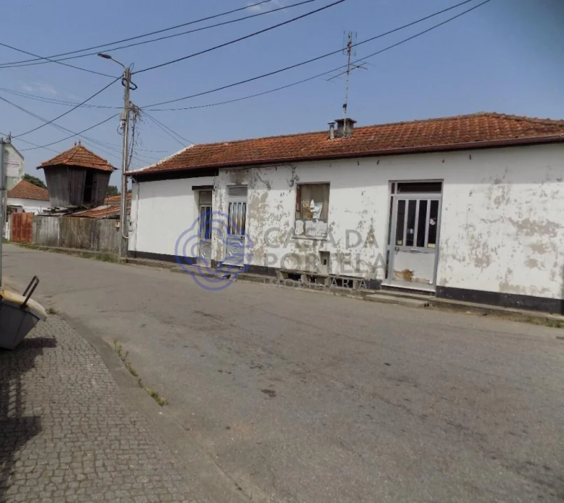 Moradia T10 para Venda em Anta e Guetim Foto 1