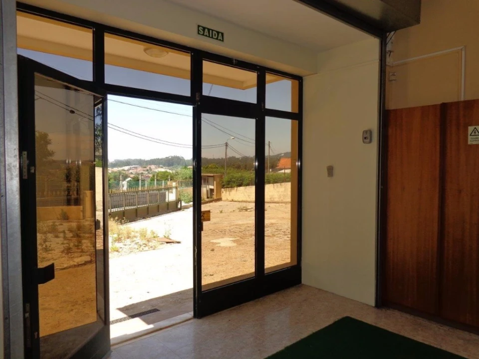 Armazém para Venda em Serzedo e Perosinho Foto 20