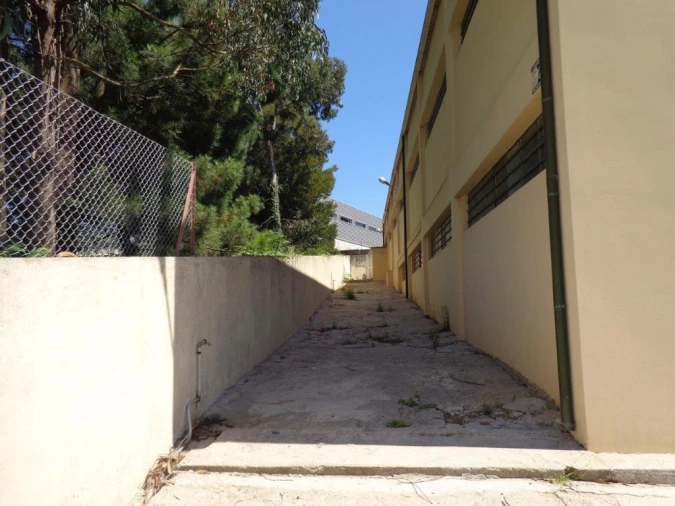 Armazém para Venda em Serzedo e Perosinho Foto 17