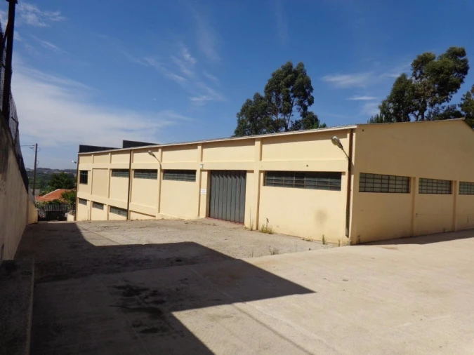 Armazém para Venda em Serzedo e Perosinho Foto 14