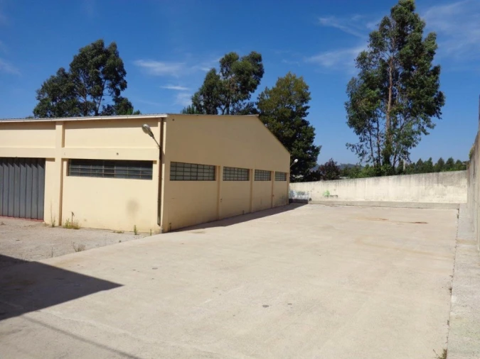 Armazém para Venda em Serzedo e Perosinho Foto 13