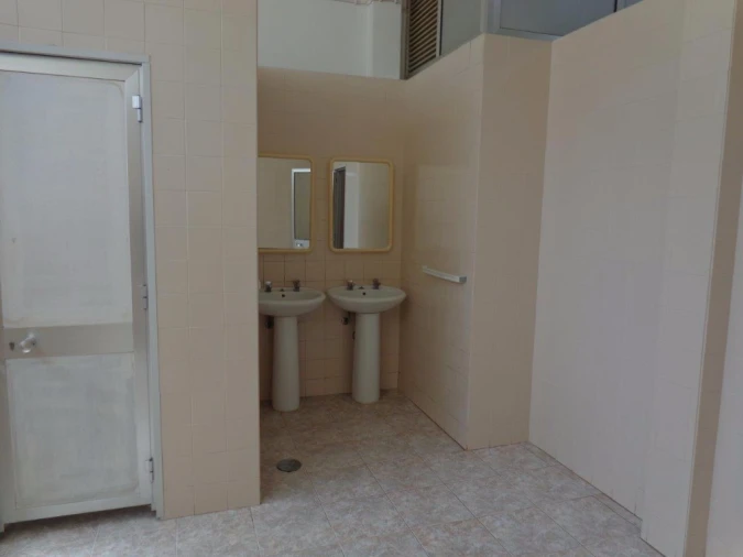 Armazém para Venda em Serzedo e Perosinho Foto 32