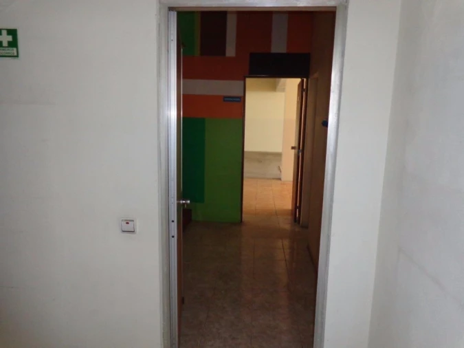 Armazém para Venda em Serzedo e Perosinho Foto 28