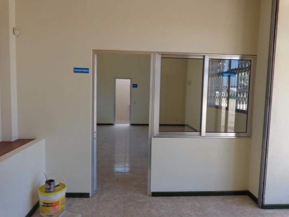 Armazém para Venda em Serzedo e Perosinho Foto 22