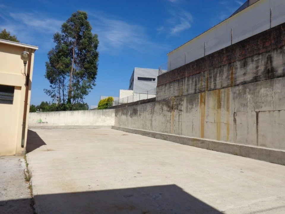 Armazém para Venda em Serzedo e Perosinho Foto 15