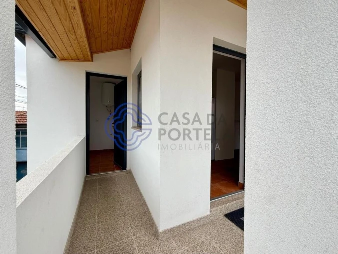 Moradia T3 para Venda em Vila Chã, Codal e Vila Cova de Perrinho Foto 3