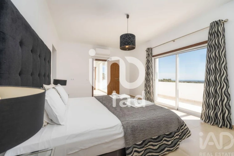 Moradia T4 para Venda em Loule (São Sebastião) Foto 19