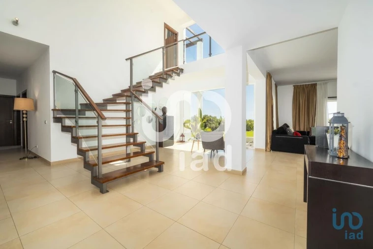 Moradia T4 para Venda em Loule (São Sebastião) Foto 3