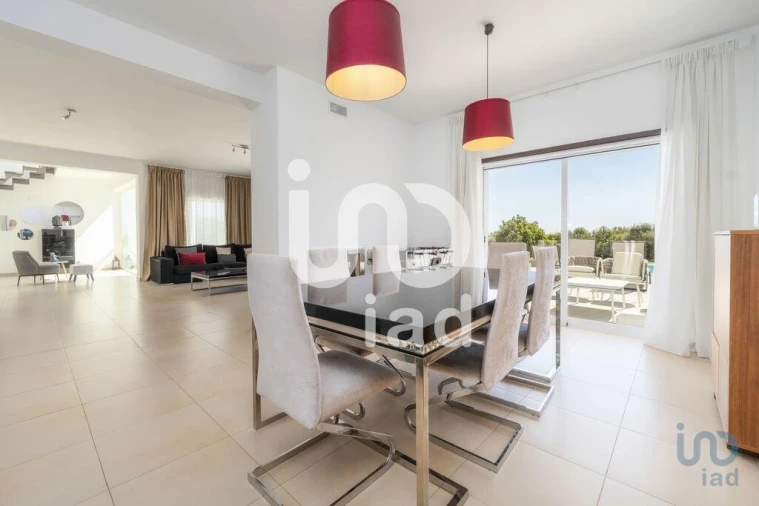 Moradia T4 para Venda em Loule (São Sebastião) Foto 5