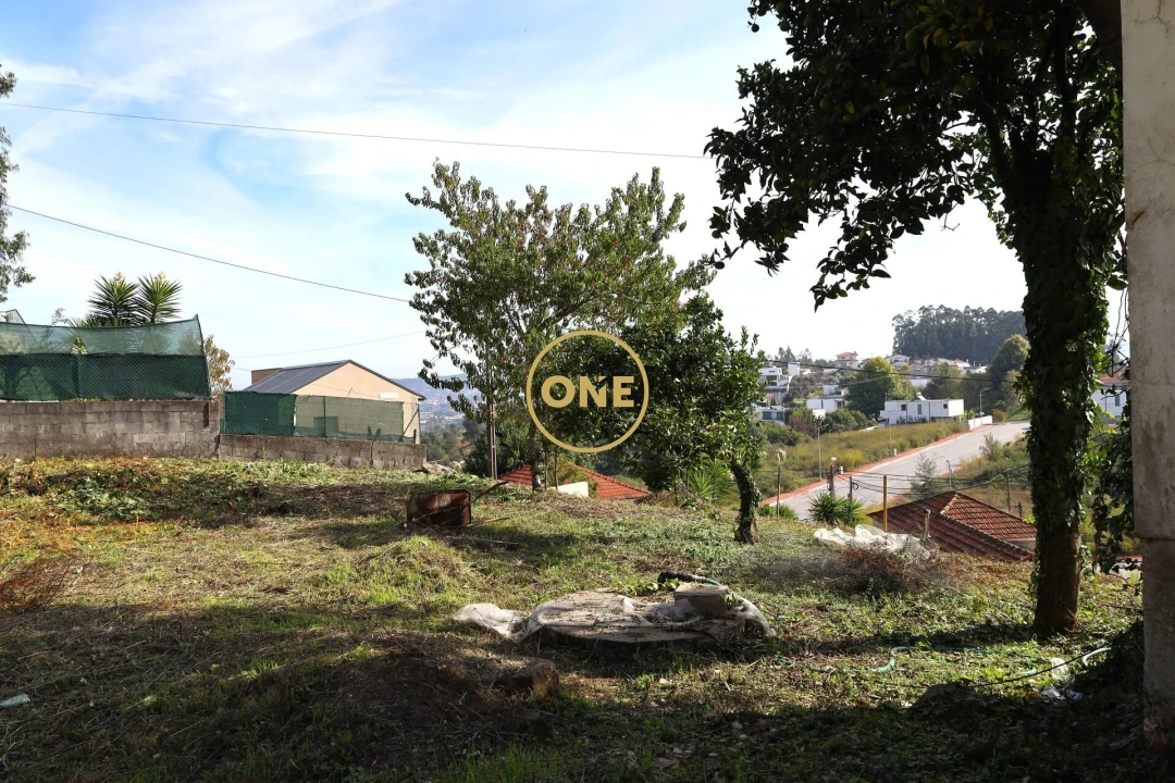 Moradia T3 para Venda em Brufe Foto 6